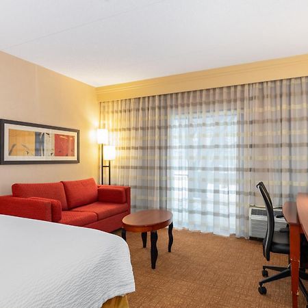 Courtyard Toledo Airport Holland Hotel Luaran gambar