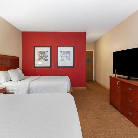 Courtyard Toledo Airport Holland Hotel Luaran gambar